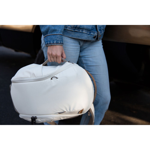 Peak Design Everyday Backpack Zip v2 15L Bone BEDBZ-15-BO-2 - 10
